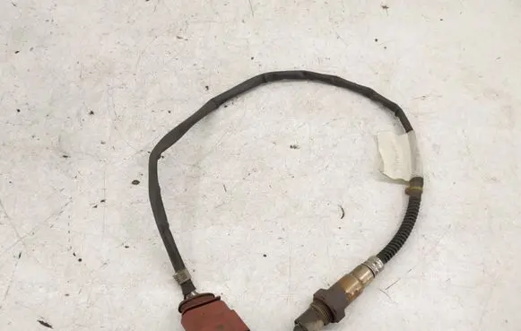 Volkswagen PASSAT B5.5 Lambda probe sensor 058906265C