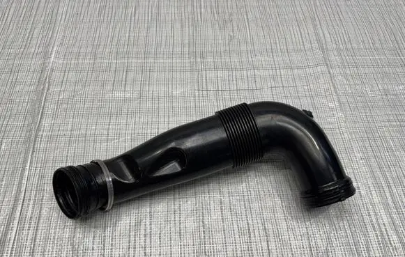 Maserati Grecale Air intake hose/pipe 06701565080