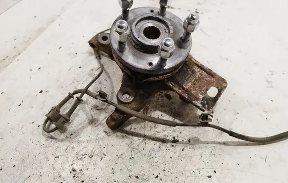 Hyundai i40 Front wheel hub spindle knuckle