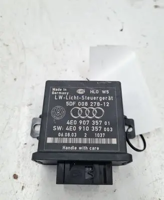 Audi A8 S8 D3 4E Light module LCM 4E0907357