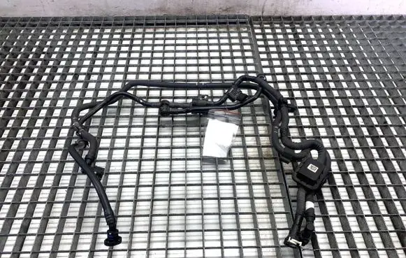 Audi Q3 F3 Fuel line/pipe/hose 05E133723AE