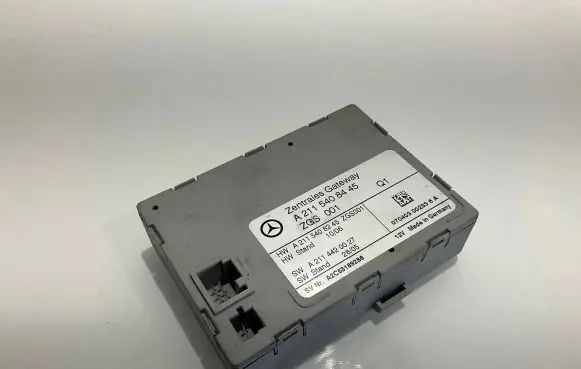Mercedes-Benz CLS C219 Gateway control module A2115408445 A2115408245 A2114420027