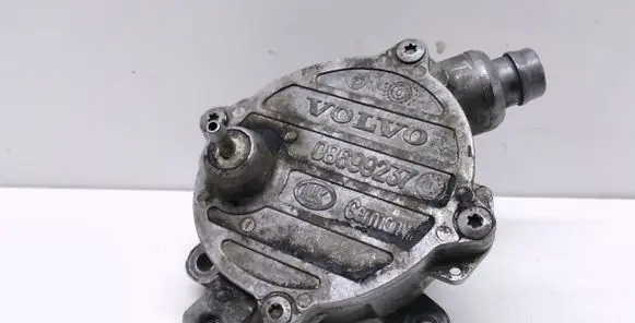 Volvo V70 Vacuum pump 08699237