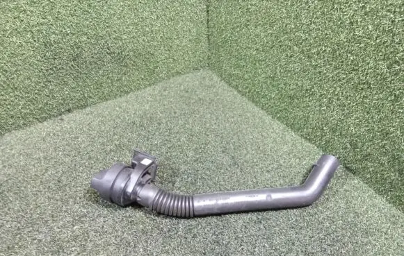 Mercedes-Benz Sprinter W906 Oil fill pipe A6510100169 A0000101585