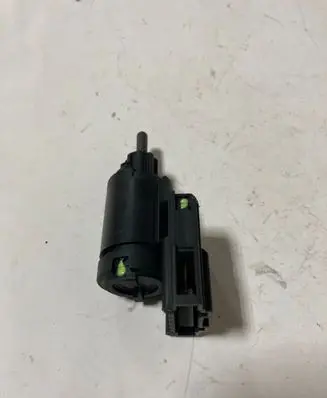 Audi TT Mk1 Brake pedal sensor switch 1J0945511C 19322000 11442