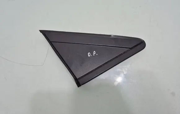 Dodge Grand Caravan Fender end trim 1AN68TRMAA