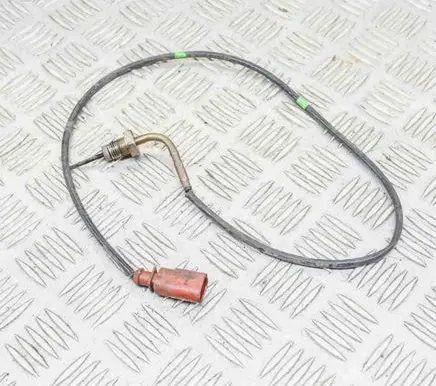 Volkswagen Tiguan Oil temperature sensor 04L906088EB