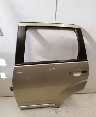 Mitsubishi Outlander Rear door