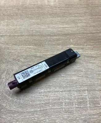 Volkswagen Touareg I Aerial antenna amplifier 7P6035552C REA15231