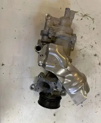 Mercedes-Benz C W205 Engine coolant pipe/hose A2742000800 051017