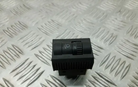 Volkswagen Polo Headlight level height control switch 6Q0941333B