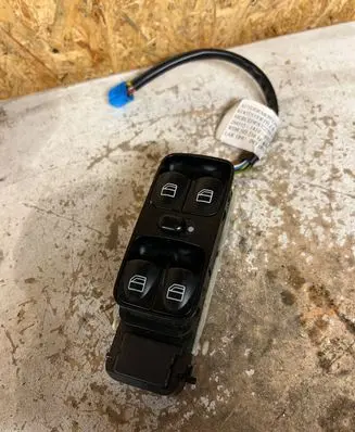 Mercedes-Benz C W203 Electric window control switch A2038218051 501810