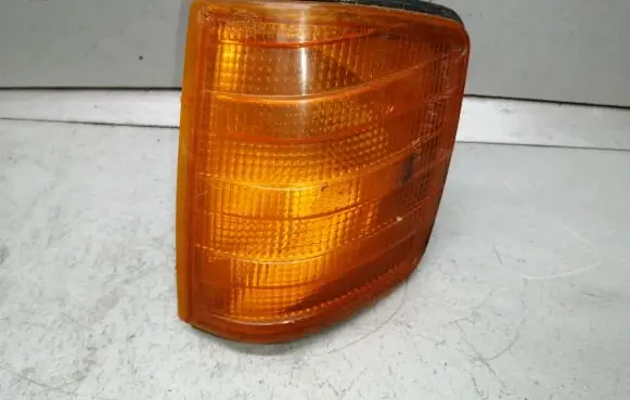 Mercedes-Benz E W124 Front indicator light