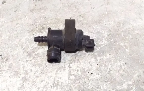 Volvo V50 Turbo solenoid valve 8653909 6095P2