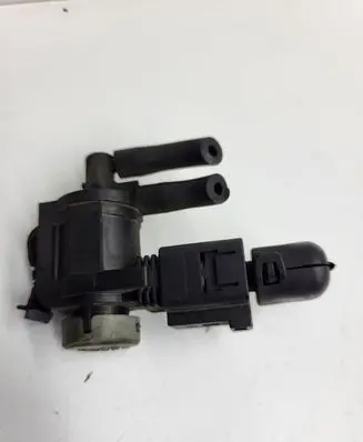 Volkswagen Touareg I Turbo solenoid valve 1J0906283C