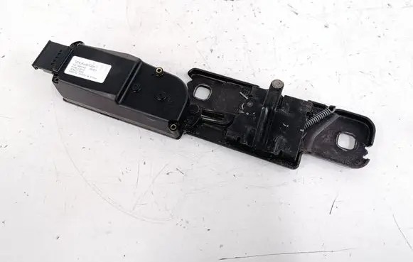 Audi Q7 4L Tailgate/trunk/boot lift motor 4F9827383E
