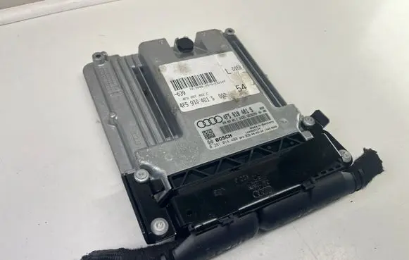 Audi A6 S6 C6 4F Engine control unit/module 4F5910401S 8E0907500J 0281014400