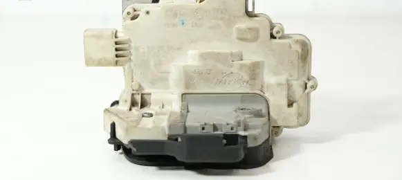 Audi A4 S4 B7 8E 8H Rear door lock 8E0839015AA