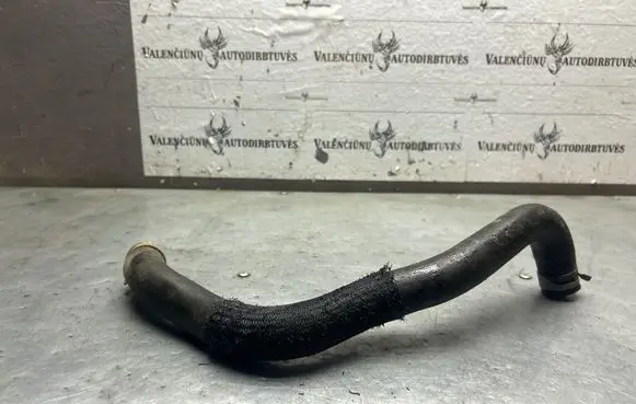 Engine coolant pipe/hose