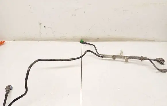 Ford Ka Fuel line/pipe/hose J7BG9E325AD