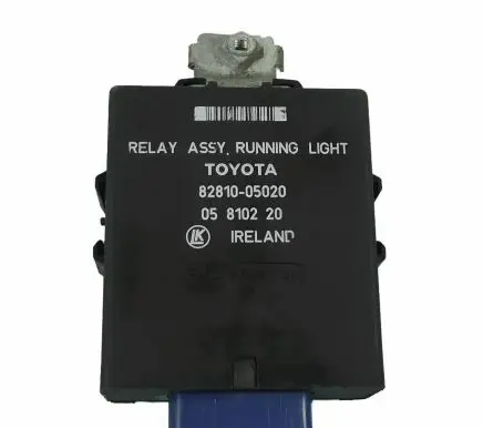 Toyota Avensis T220 Other control units/modules 82810-05020