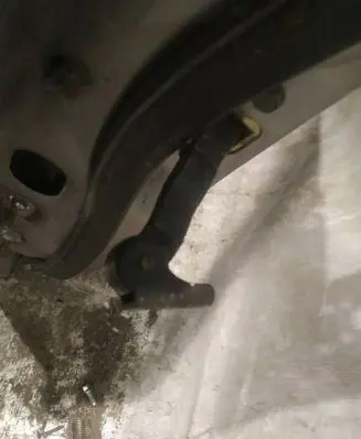 Nissan X-Trail T30 Front door check strap stopper