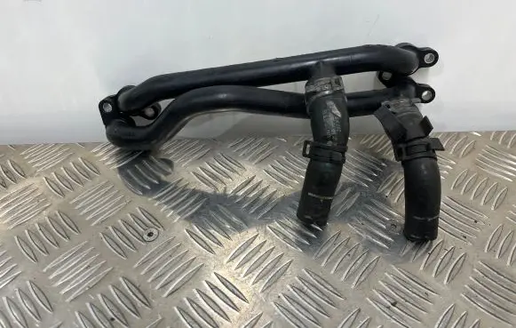Audi Q5 SQ5 Engine coolant pipe/hose 06E121083 06E121546