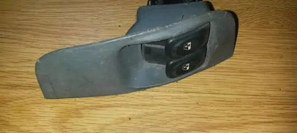 Renault Megane I Electric window control switch