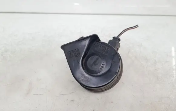 Volkswagen Golf V Horn signal 0052383