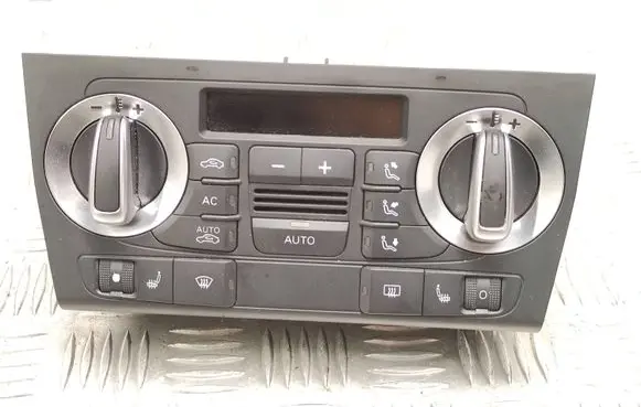 Audi A3 S3 8P Climate control unit 8P0820043BL A2C53346855