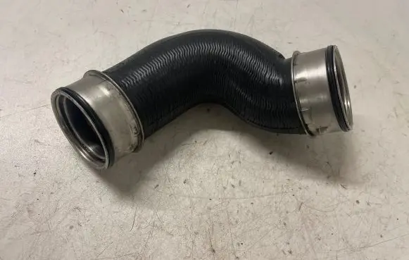 Mercedes-Benz E W211 Intercooler hose/pipe A2115283582