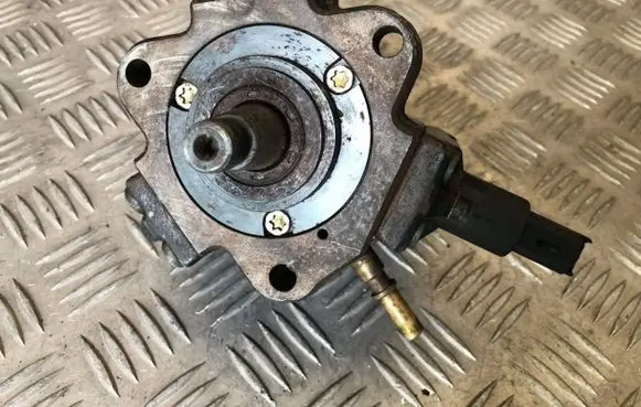 Peugeot 206 Fuel injection high pressure pump 0445010046