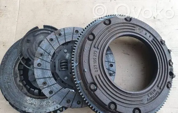 Volkswagen Golf I Clutch set kit 027105273 027141032D 027141025N