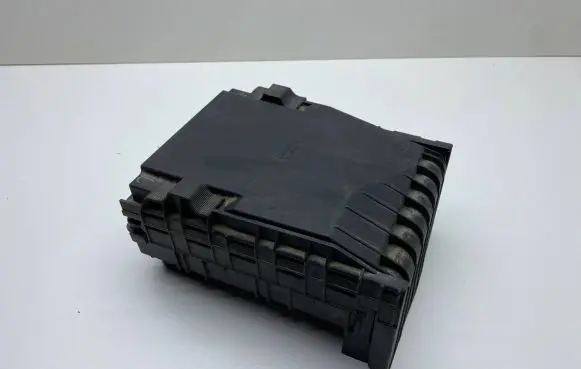 Audi A3 S3 A3 Sportback 8P Fuse module 1K0937125A 1K0937132F