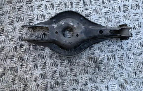Rear control arm