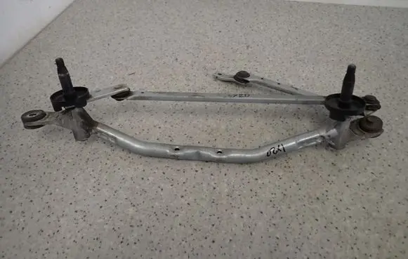 Hyundai ix20 Front wiper linkage 