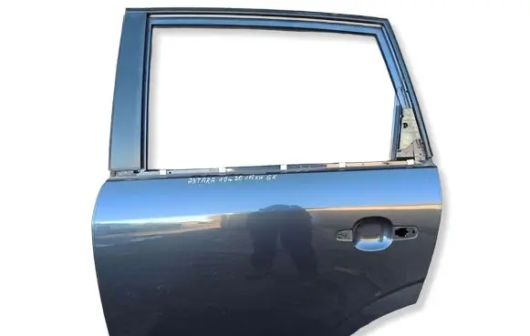 Opel Antara Rear door