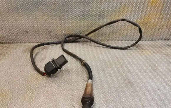 Audi A8 S8 D3 4E Lambda probe sensor 07L906262B
