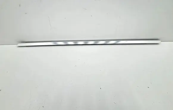 Front door glass trim molding