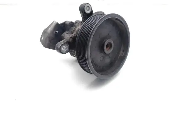 Mercedes-Benz E W211 Power steering pump A0044664201 7693956208