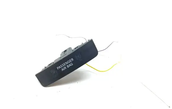 Passenger airbag on/off switch