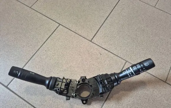 Hyundai i40 Wiper turn signal indicator stalk/switch 934103Z200