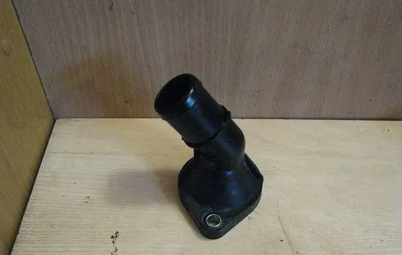 Hyundai i30 Engine coolant pipe/hose 9555039000