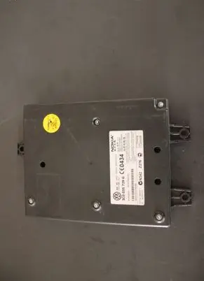 Volkswagen PASSAT B6 Bluetooth control unit module 3C0035729G