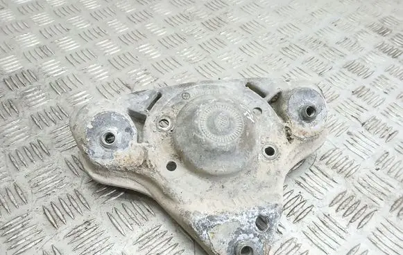Audi A4 S4 B5 8D Coil spring mount 