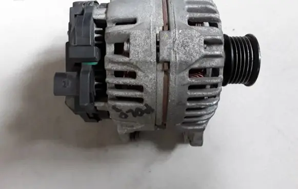 Volkswagen Polo V 6R Generator/alternator 036903024J
