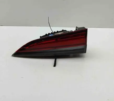 Skoda Scala Tailgate rear/tail lights 657945308A