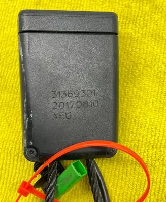 Volvo S90, V90 Front seatbelt buckle 31369301 20170810
