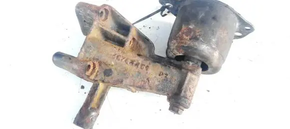 Alfa Romeo 147 Engine mount bracket