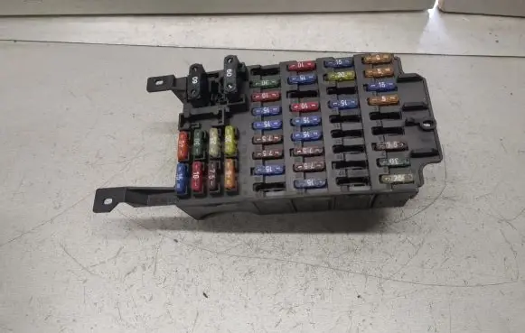 Mercedes-Benz C W202 Fuse module 2085450040